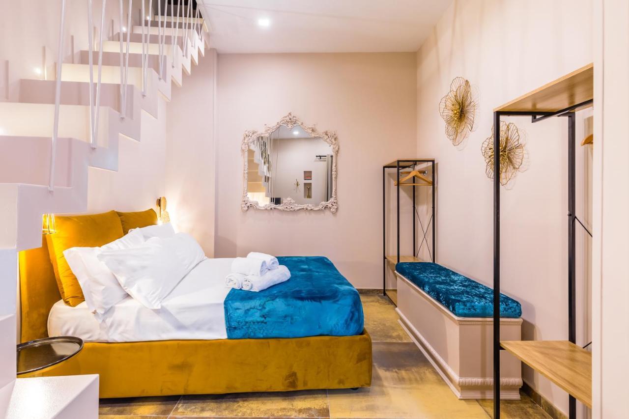 Golden Shell At Historical Center By Napoliapartments Bagian luar foto